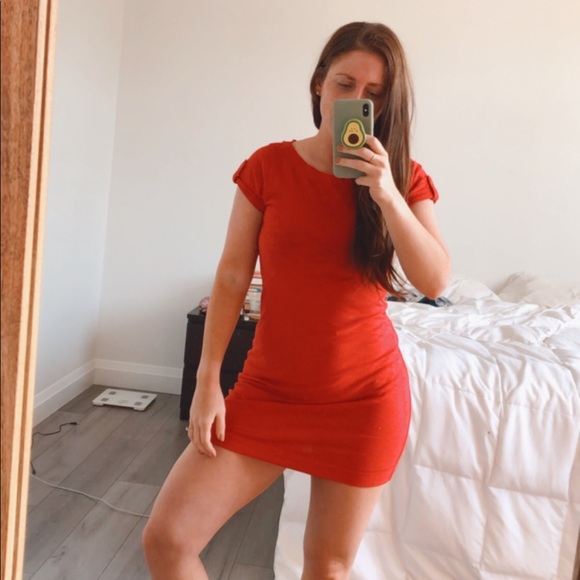 Comfy Red t-shirt dress from Banana Republic - Picture 9 of 9